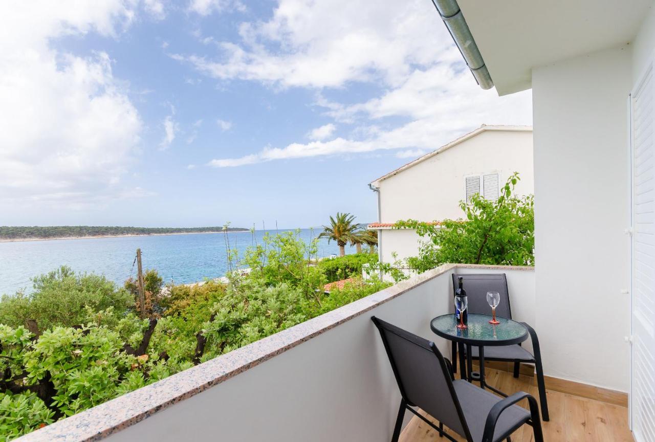 Apartments And Rooms Bianca Barbat na Rabu Ngoại thất bức ảnh