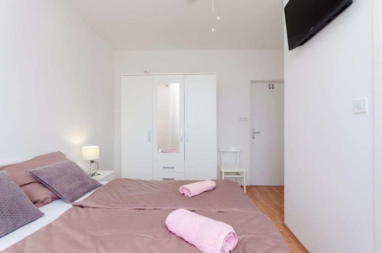 Apartments And Rooms Bianca Barbat na Rabu Phòng bức ảnh