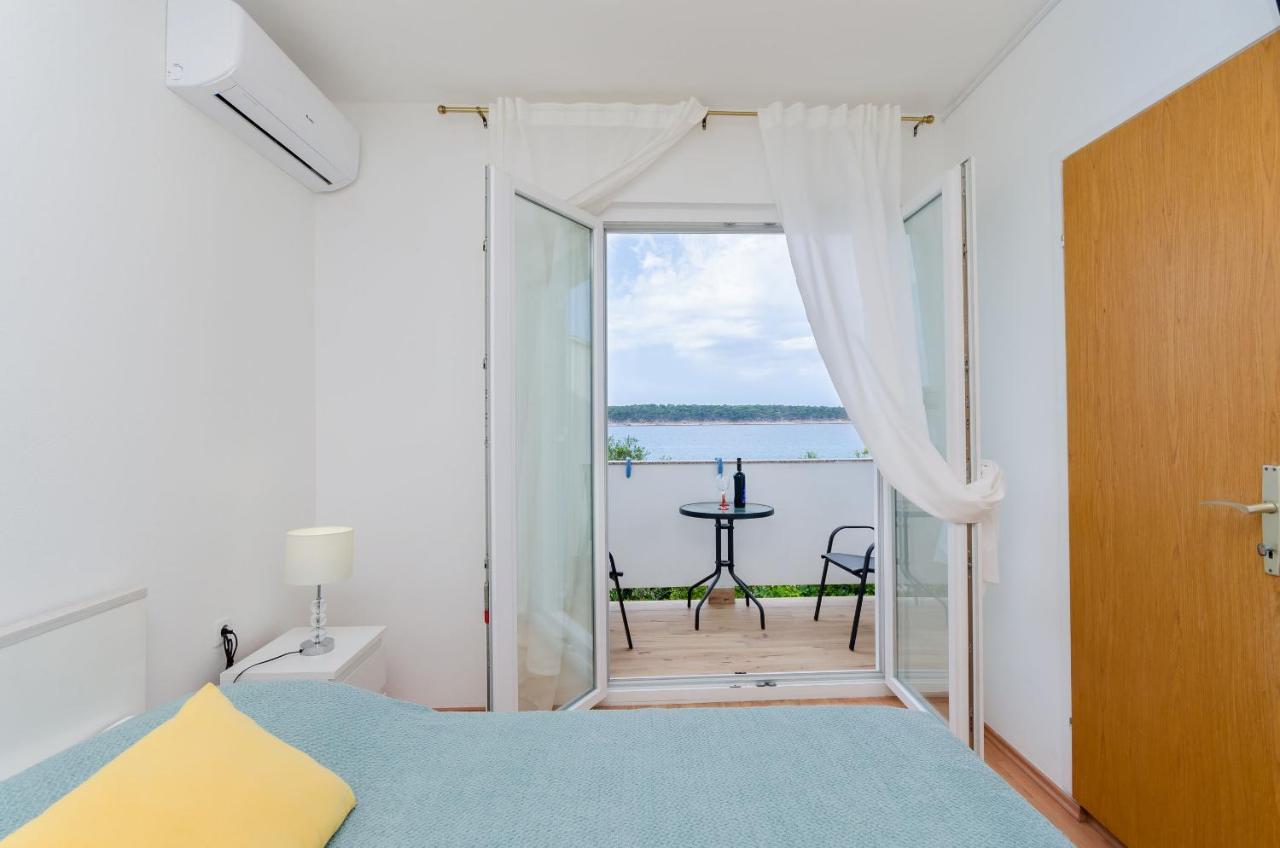 Apartments And Rooms Bianca Barbat na Rabu Phòng bức ảnh