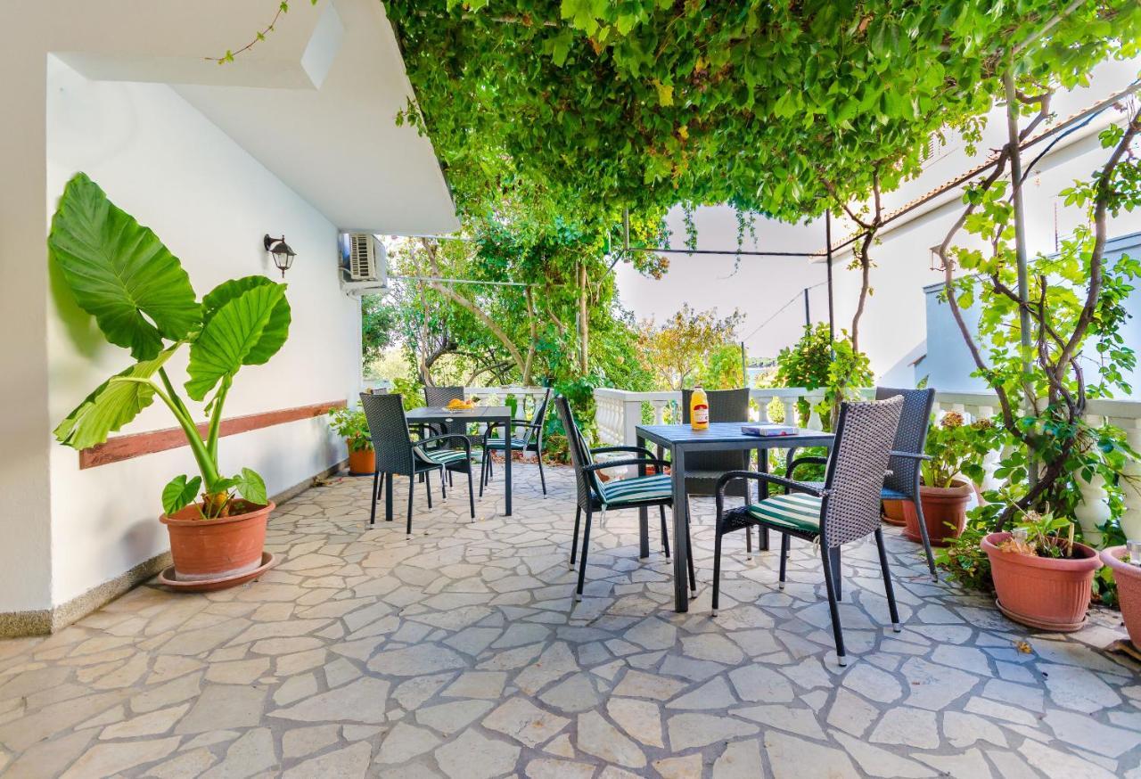 Apartments And Rooms Bianca Barbat na Rabu Ngoại thất bức ảnh