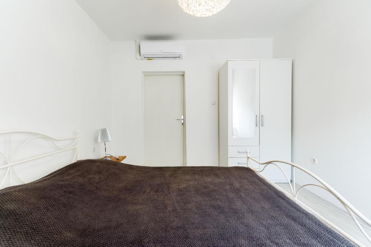 Apartments And Rooms Bianca Barbat na Rabu Ngoại thất bức ảnh