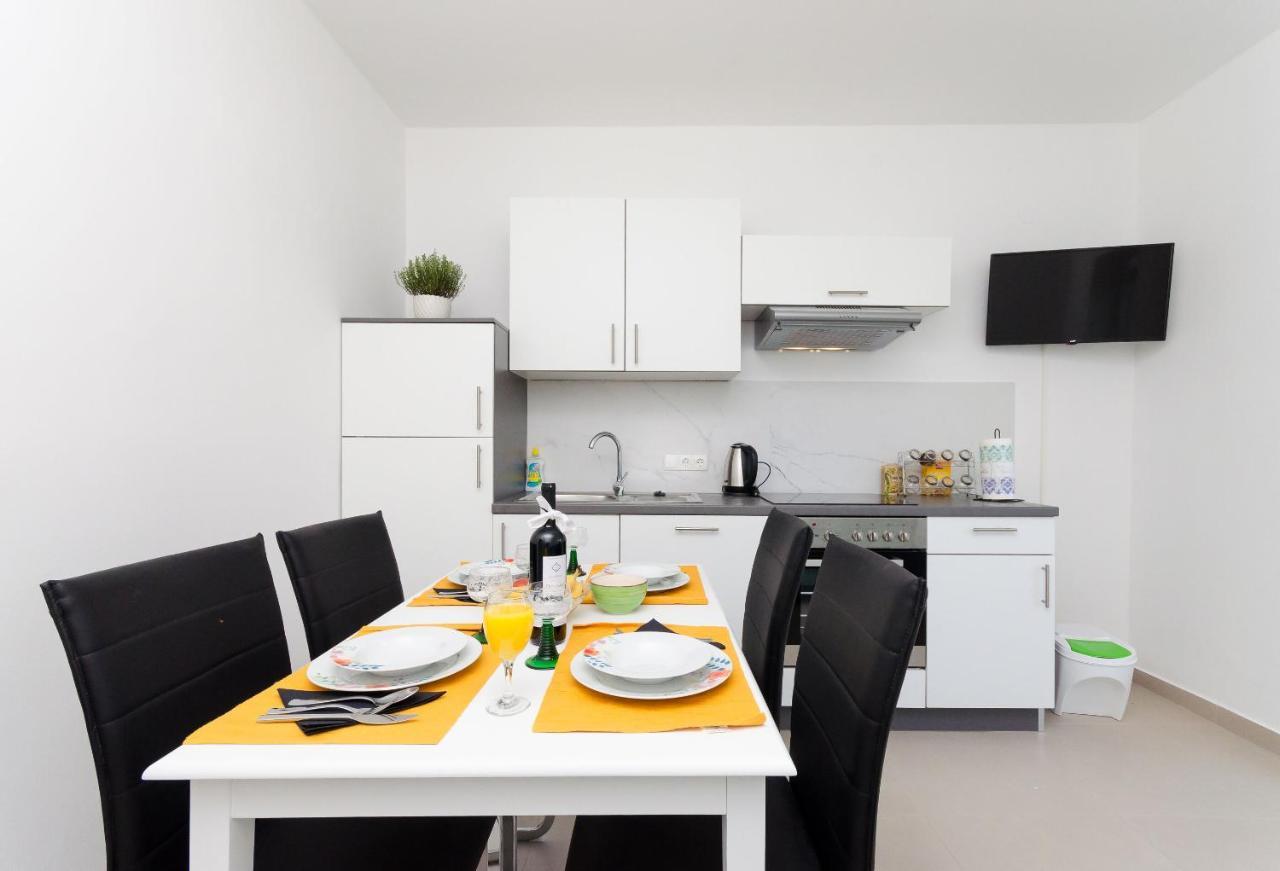 Apartments And Rooms Bianca Barbat na Rabu Ngoại thất bức ảnh